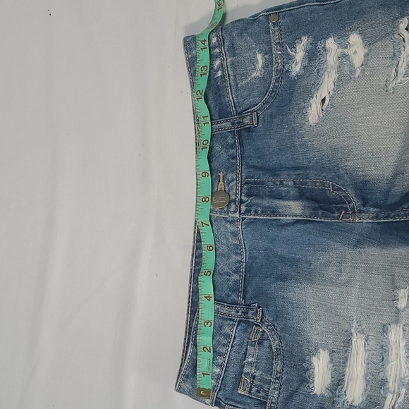 Decree Denim Shorts - Picture 6 of 8